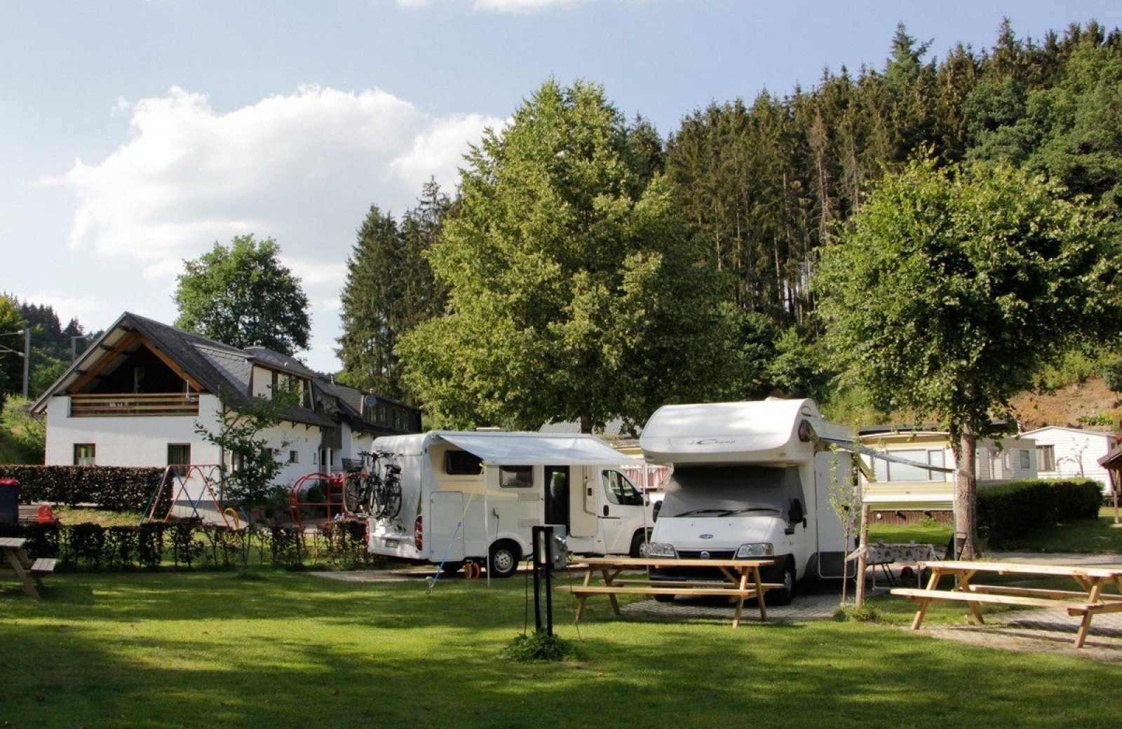 Camperplek op camping luxemburg val dor