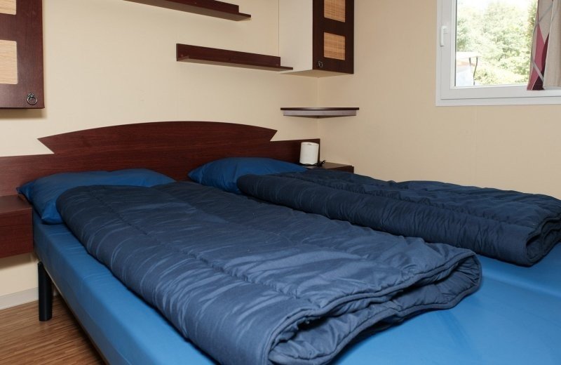 Camping val dor chalet arran 2018 slaapkamer 1