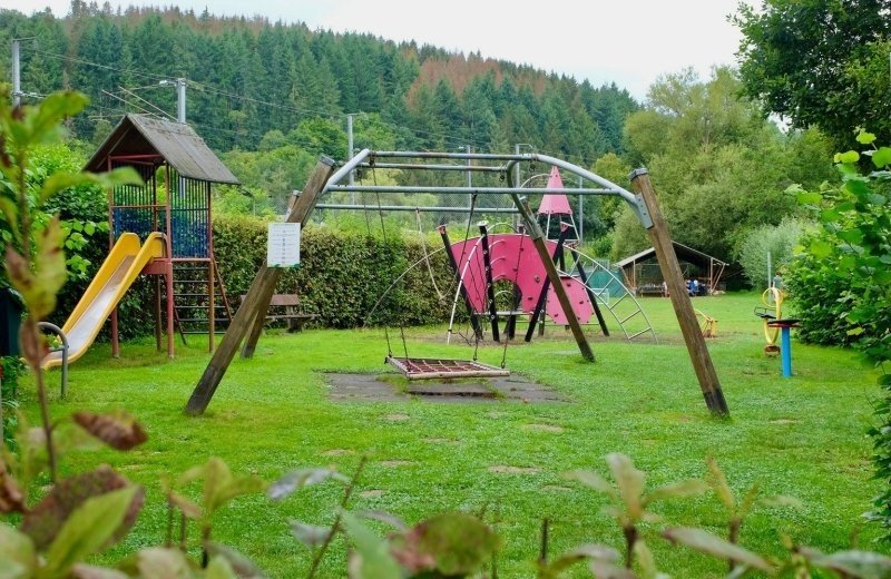 Camping val dor speeltuin met klimrek zuid