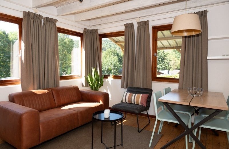 Camping val dor vakantiehuis 2024 zithoek eethoek