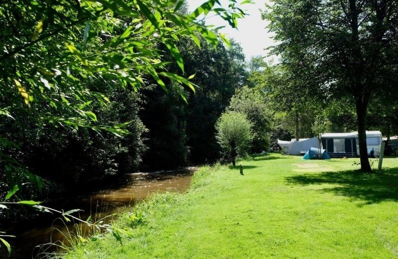 Natuurcamping luxemburg boeken rivier